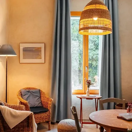 Eco-friendly In Wine Estate 別荘